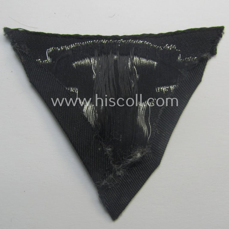 N.S.K.K. (ie. 'National Socialistisches Kraftfahr Korps') side-cap-eagle (ie. 'Adler für N.S.K.K.-Schiffchen o. Lagermütze') being a 'BeVo-woven'-example onto a black-coloured background