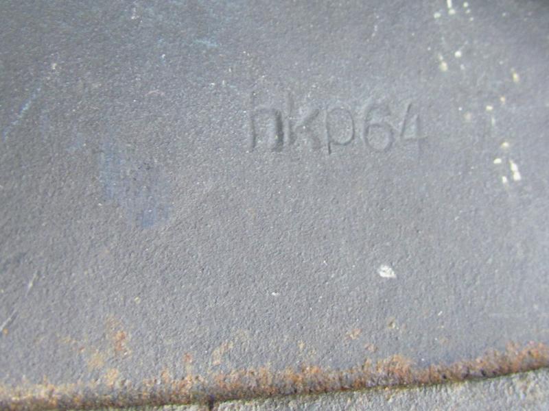 M40 ‘beaded’ Luftschutz steel helmet hkp64