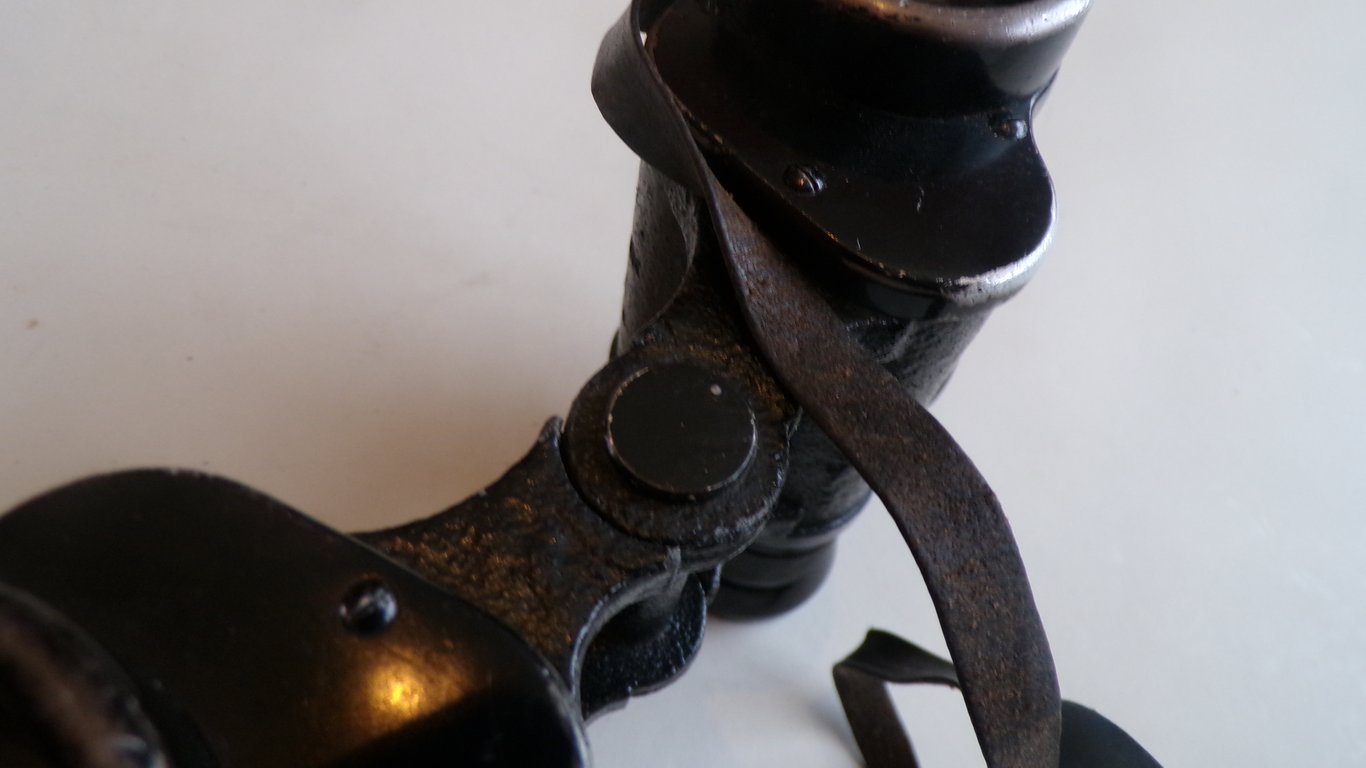 Rare "dym" 6 x 30 binoculars with Strichplatte