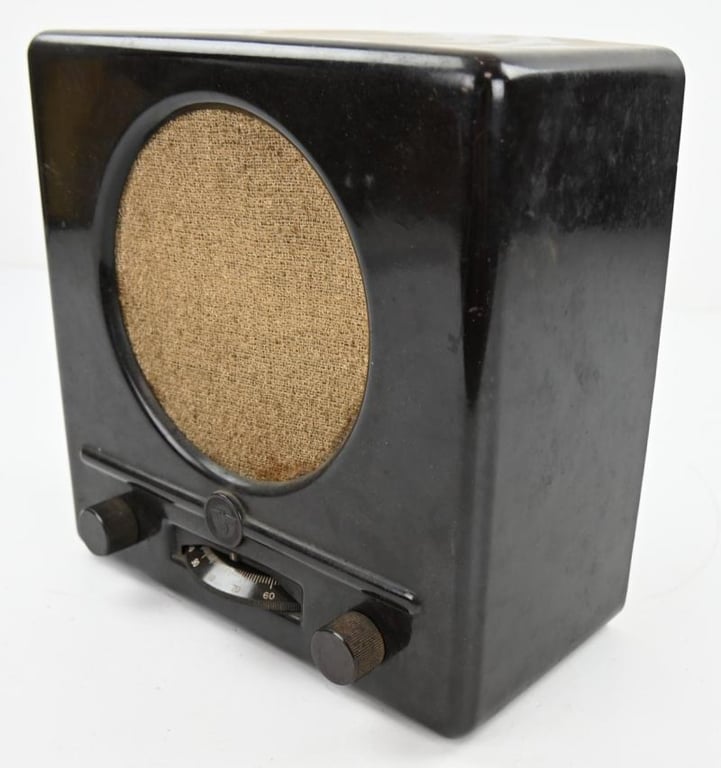 German Third Reich Era Civil Radio 'Deutsche Kleinempfänger'