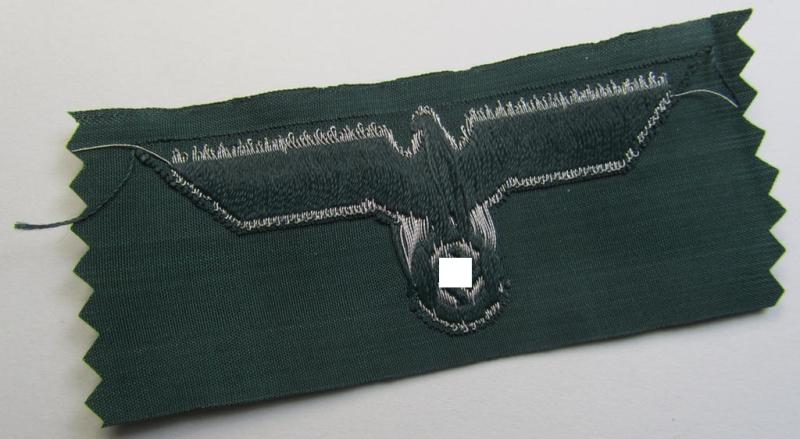 Superb, WH (Heeres) officers'-type cap-eagle and dito cocarde (both executed in so-called: 'flat-wire'- ie. 'BeVo'-weave pattern) as was specifically intended for usage on the: WH 'Knautschmützen' ie. 'Alter-art'-visor-caps (ie. 'Schirmmütz...