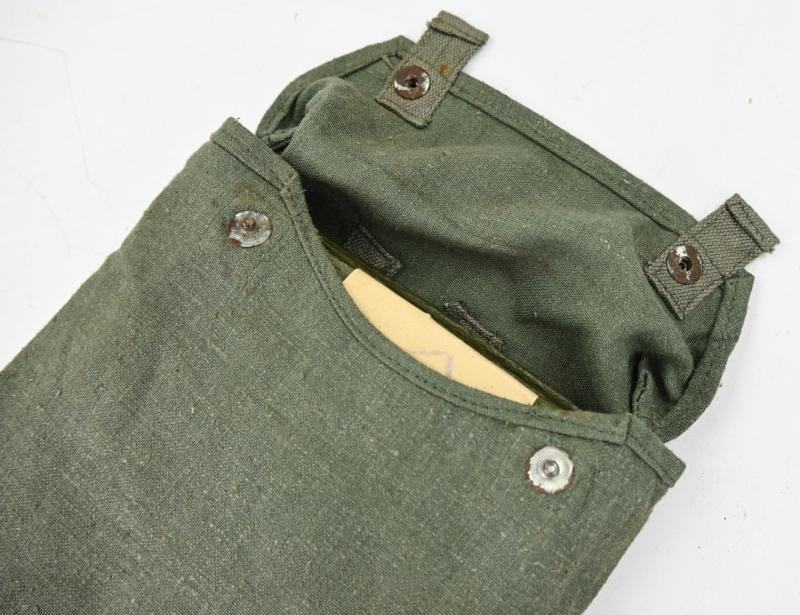German WH M31 Gascape with Pouch