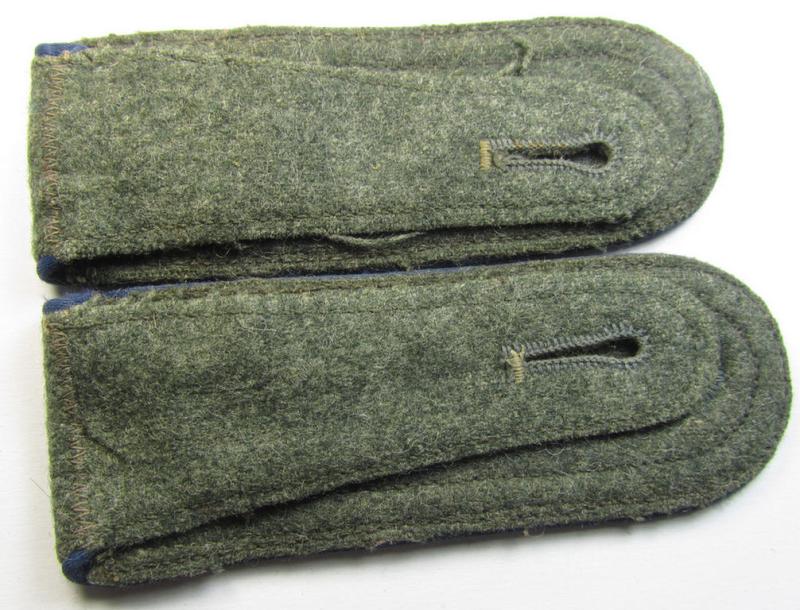 Superb - fully matching and scarcely found! - pair of WH (Heeres) - I deem - mid-war-period- (ie. 'M41/M43'-pattern) NCO-type shoulderstraps as was intended for usage by a: 'Feldwebel einer Sanitäts-Abteilungs'