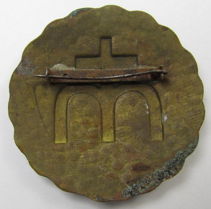 Detailed, golden-yellow-toned- and/or copper-based breast-badge (ie. 'Brustabzeichen') denoting membership within the: 'Katholische Jungfrauenvereinigung Deutschlands'