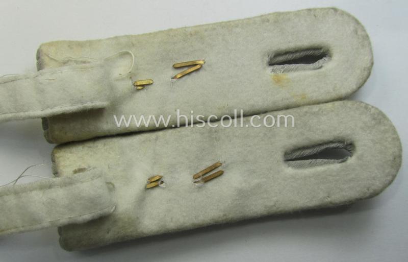 Pair of WH (Heeres) neatly 'cyphered', officers-pattern shoulderboards: 'Leutnant der Infanterie-Trpn. u. Mitglied des Div.Stabs der 2. Infanterie-Div.'