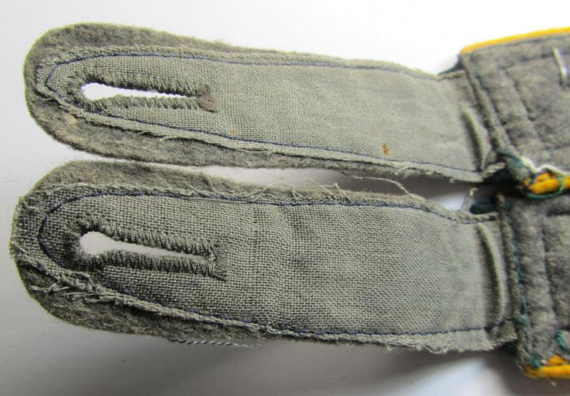 Attractive - and fully matching! - pair of WH (Heeres) early-war-period- (ie. 'M36'- ie. 'M40'-pattern) neatly 'cyphered', tailor-made NCO-type shoulderstraps as was intended for an: 'Oberfeldwebel des Kavallerie- o. Reiter-Regiments 3'