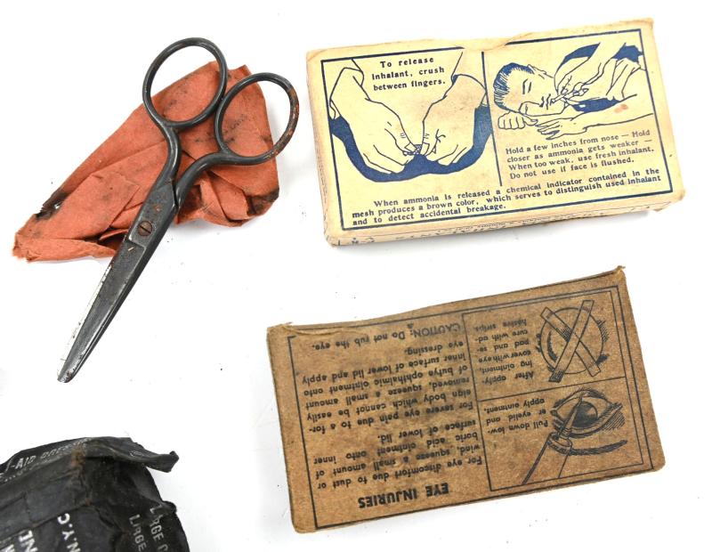 US WW2 Medical Equipment Set
