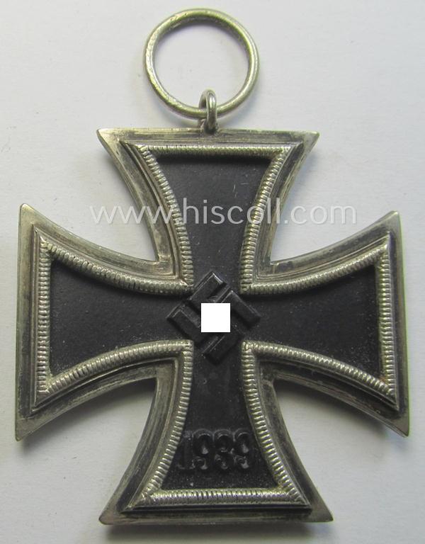 'EK II. Klasse' (or: iron cross 2nd class) being a 'variant'- and/or non-maker-marked specimen of the: 'runder Drei'- (ie. rounded-three-) pattern