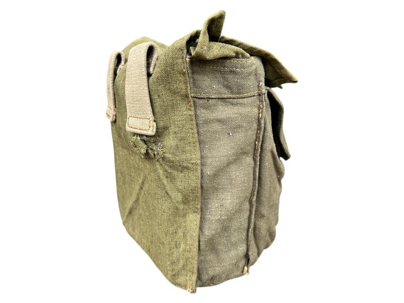 Late-war Pioneer Combat Assault Pouches