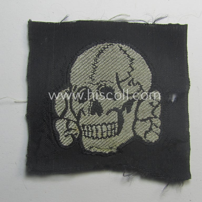 Superb, Waffen-SS, 'BeVo'-woven-style skull- and cap-eagle-set (ie. 'Totenkopf- u. Adler-Effektensatz für Schiffchen o. Einheitsfeldmütze')