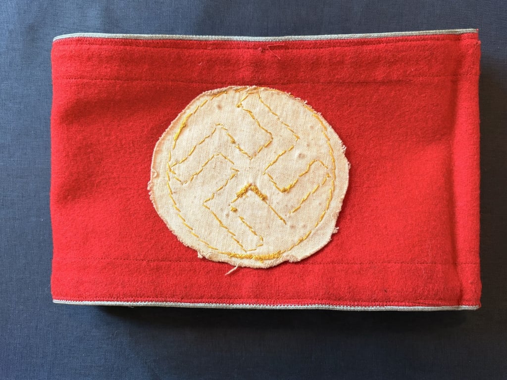 GERMAN WWII AUTHENTIC POLITICAL LEADERS NSDAP THIRD REICH ORTSGRUPPE LEVEL LEADERSHIP ARMBAND IN FINE CONDITION.