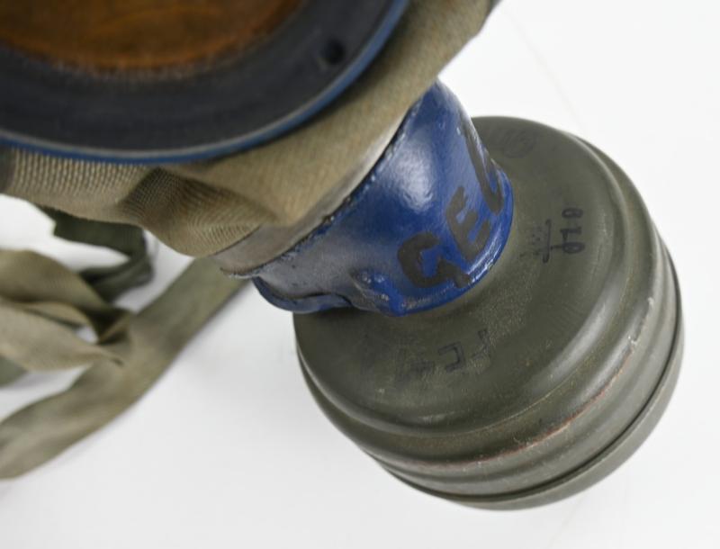 German WH Gasmask & Cannister with Winter Camouflage