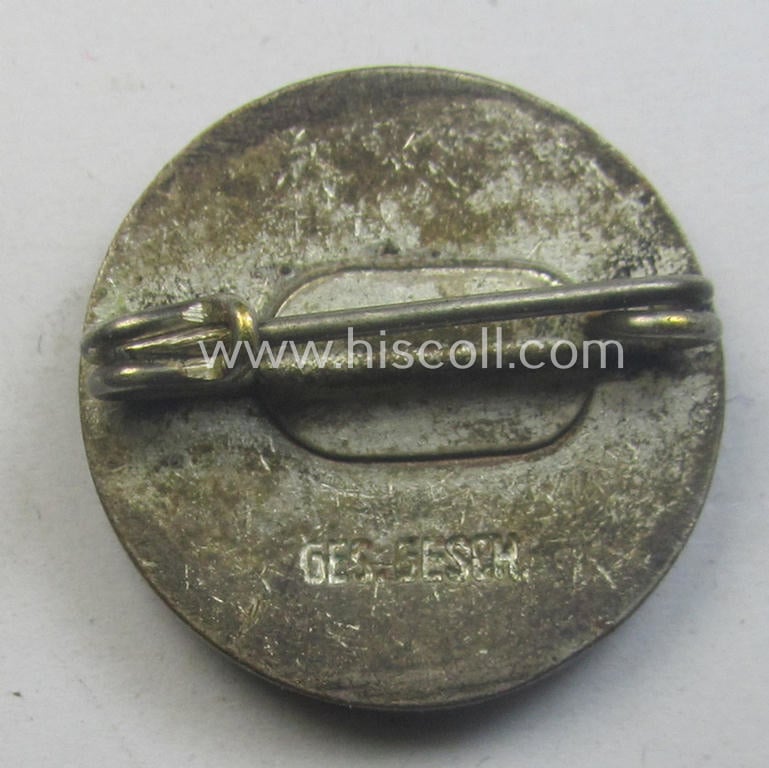 Nicely preserved - and typical bright blue-coloured enamelled! - 'Mitgliedsabzeichen des Stahlhelm-Frauenbundes' being a detailed example of the first pattern that shows a clear 'Ges.Gesch.'-patent-pending-designation on its back