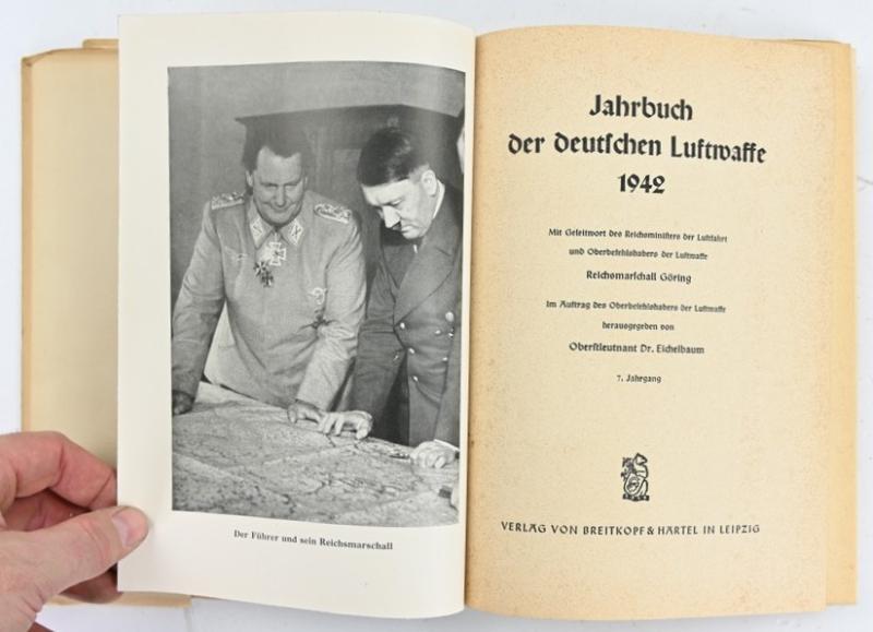 German Book 'Jahrbüch der Luftwaffe' 1942