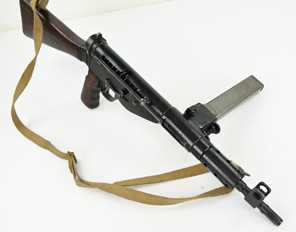 British WW2 MK5 Paratrooper Stengun