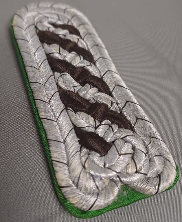 Police shoulderboard