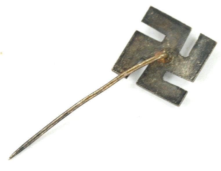 German Third Reich Enamel Swastika Pin