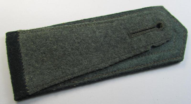 Single, early- (ie. pre-war-) period, WH (Heeres) 'cyphered' (pointed-styled-), NCO-type (ie. 'M36'-pattern-) shoulderstrap, as was intended for usage by an: 'Unteroffizier des Wehr-Ersatzdienstelle im Wehrkreises VII'