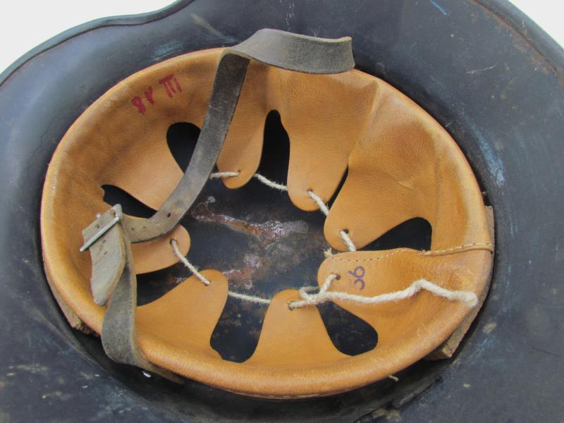 M40 ‘beaded’ Luftschutz steel helmet hkp64