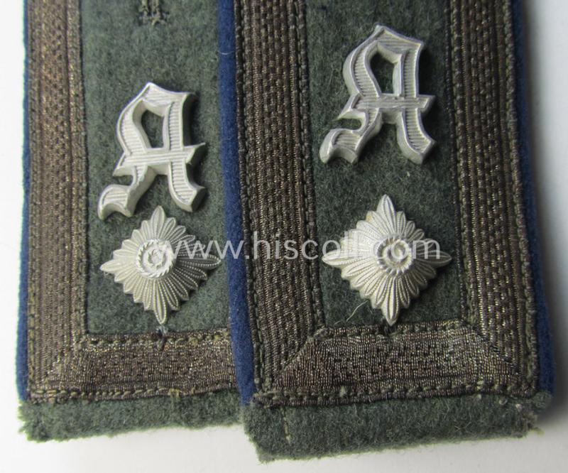 Superb - and scarcely seen! - pair of WH (Heeres), 'cyphered', so-called: 'M36 o. M40'-NCO-type shoulderstraps as was intended for usage by a: 'Feldwebel einer Sanitäts-Abteilung und Mitglied einer Ärtzlichen Akademie des Heeres'