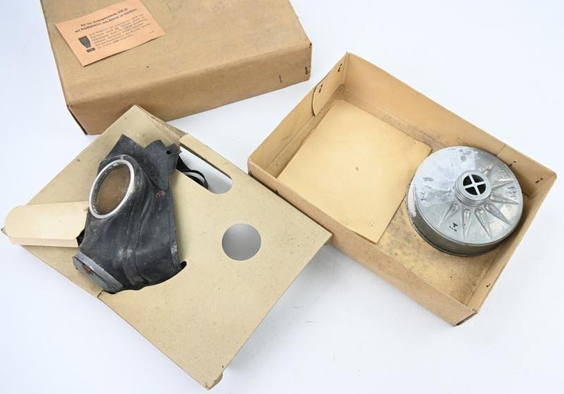 German LS M40 Civil Gasmask with Filter in Box
