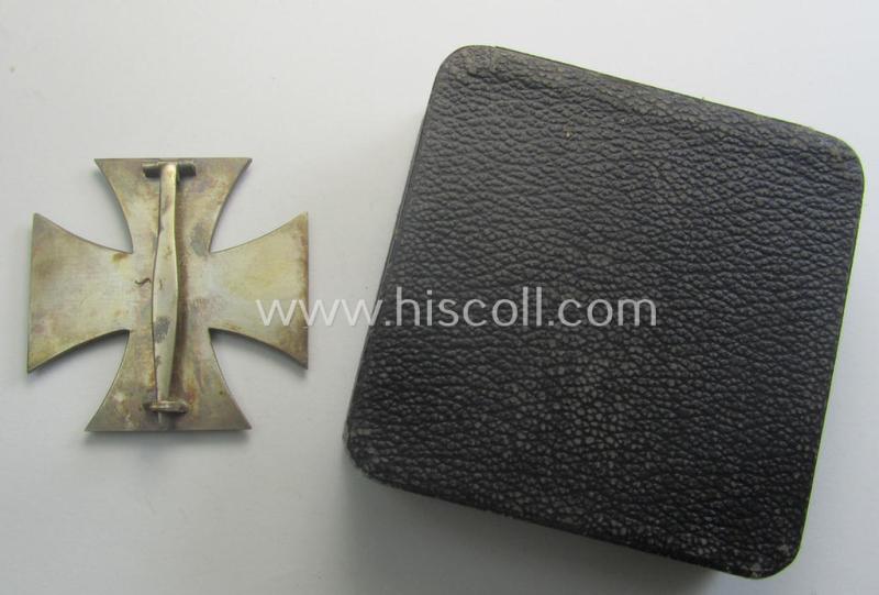 Rarely seen, WWI-period Iron Cross 1st class (or: 'Eisernes Kreuz 1. Klasse') being a very nicely preserved- and dual-maker- ie. 'L/59' and 'S'-marked!) example that came stored in its period (simplified) 'LDO'-etui