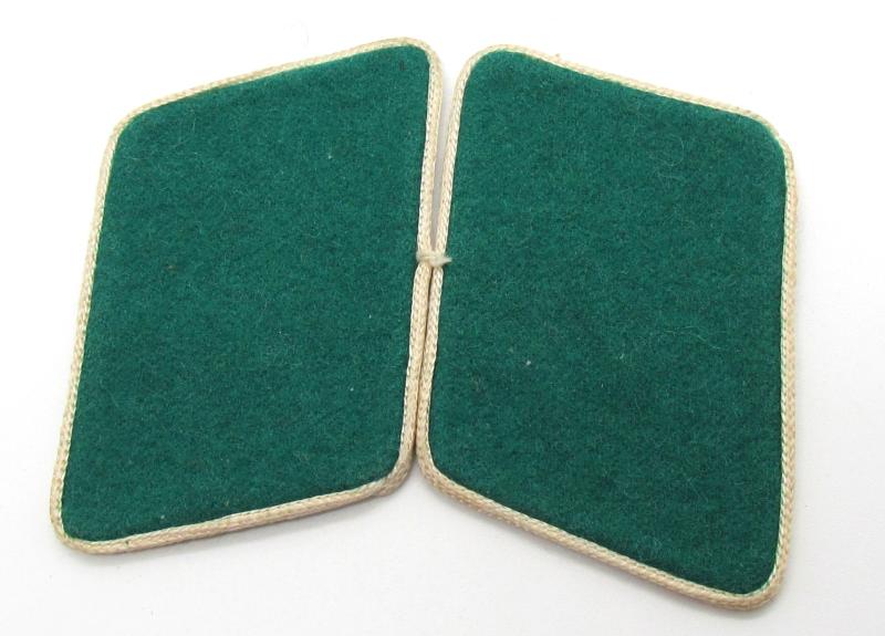 Luftwaffe Field Division collar tabs