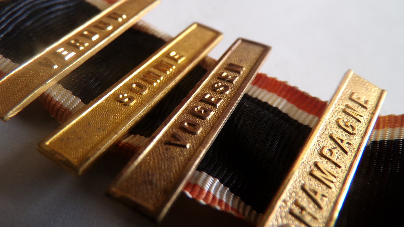 Kyffhäuserbund ribbon with 5 combat clasps