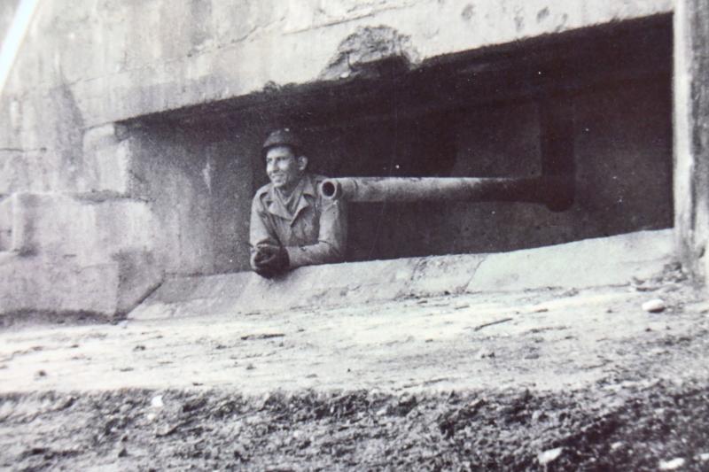 US WW2 5th Engineer Special Brigade Staff Sergeant Charles H. Neill Grouping