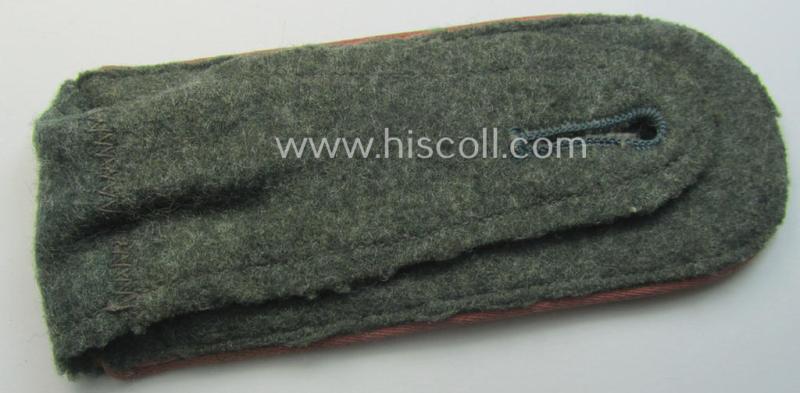 Single, WH (Heeres) 'M40 o. M43'-pattern, EM-type shoulderstrap: 'Soldat eines Pz- o. Panzerjäger-Abtlgs. o. Rgts.'