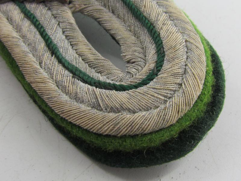 Heeres Verwaltung Shoulder Board