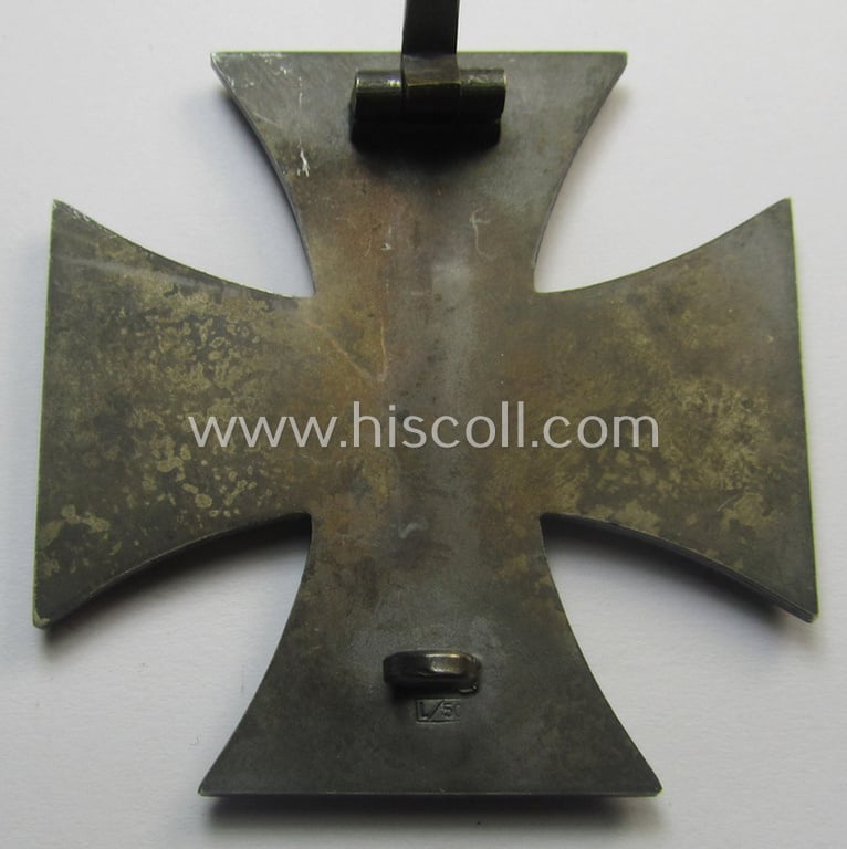 'Eisernes Kreuz 1. Klasse' (or: Iron Cross 1st class) being an early-period- and/or clearly maker- (ie. 'L/50'-) marked example by the maker: 'Gebr. Godet'