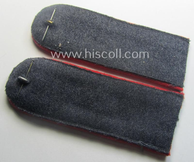 Pair of typically 'tailor-made' - and/or fully matching! - neatly 'cyphered', WH (Luftwaffe) EM-type shoulderstraps as was intended for a: 'Soldat des Flakartillerie-Abteilungs o. Rgts. 5'