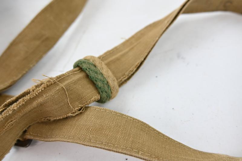 British WW2 Leight Weight Gasmask Pouch
