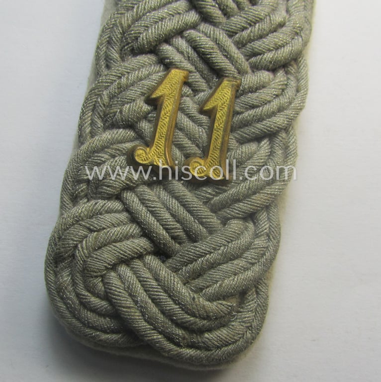 Neat - albeit regrettably single! - WH (Heeres) 'cyphered', officers'-type shoulderboard as was specifically intended for - and used by! - a: 'Major des Infanterie Rgts. 11'