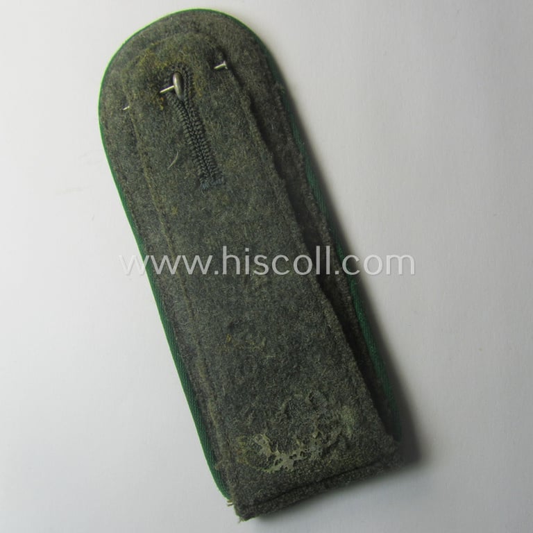 Superb - albeit regrettably single! - WH (Heeres) 'cyphered', EM-type (ie. 'M41- o. M43'-pattern) shoulderstrap as was intended for a: 'Soldat u. Mitglied einer Gebirgsjäger-Schule'