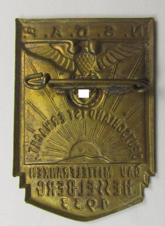Detailed, early-period, golden-bronze-toned N.S.D.A.P.-related day-badge (ie. 'tinnie' or: 'Veranstaltungsabzeichen') as was issued to commemorate a party-related meeting: 'N.S.D.A.P. - Gau Mittelfranken - Hesselberg - 1933'