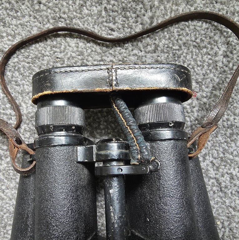 Standard larger type Kriegsmarine 7x50 Binoculars (Doppelfernrohr).