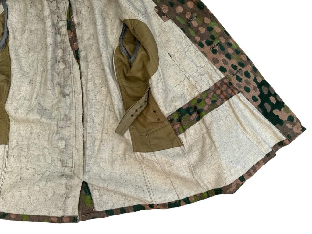 Waffen SS Erbsentarn (DOT44) Tunic unissued condition