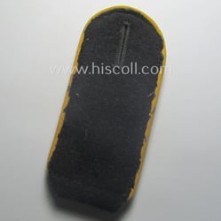Single, Waffen-SS, EM-type shoulderstrap as piped in the...