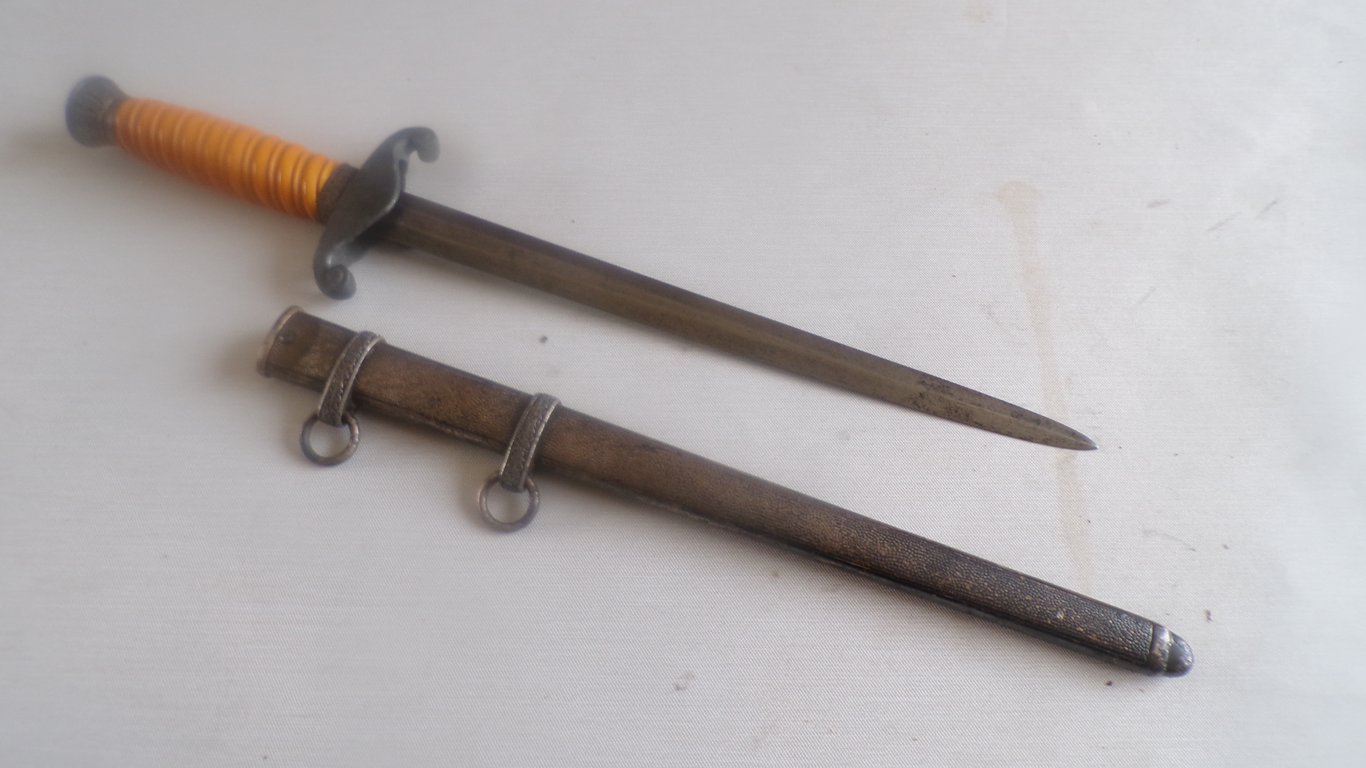 Heer Officer's Dress dagger Carl Eickhorn