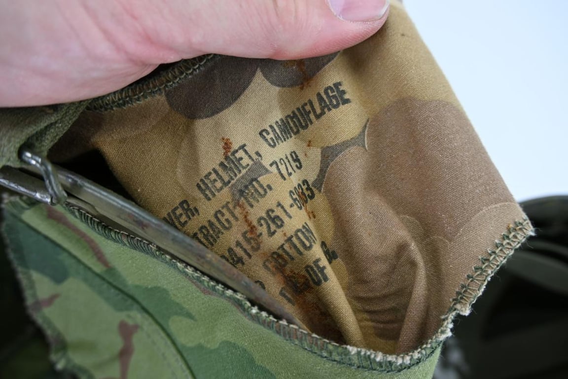 US Vietnam Paratrooper helmet with camouflage cover and liner
