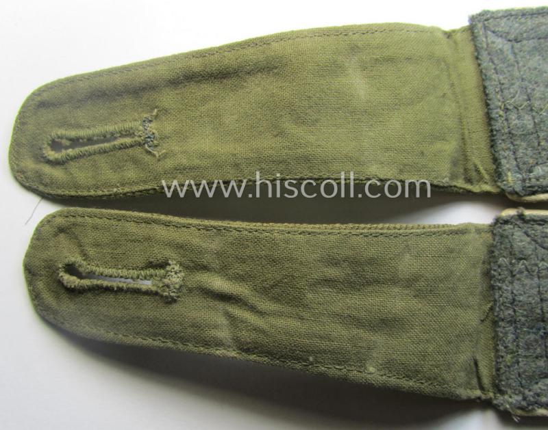Fully matching - and most certainly exceedingly rarely encountered! - pair of WH (Heeres) NCO-type, 'tropical'-pattern shoulderstraps as was intended for - and most certainly worn by! - an: 'Oberwachtmeister o. Oberfeldwebel der Heeres-Flak-Trpn....
