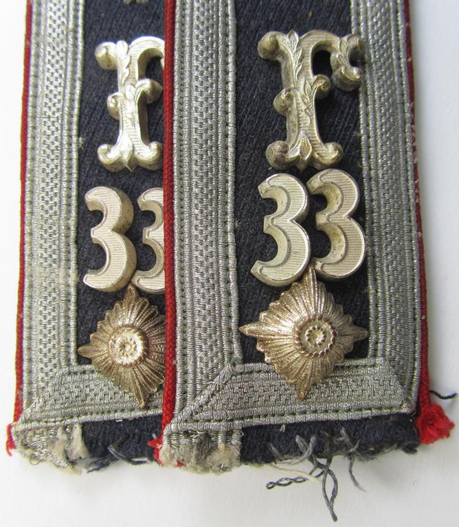 Fully matching - and truly scarcely seen! - pair of neatly 'cyphered', WH (Luftwaffe) NCO-type shoulderstraps as was intended for a: 'Wachtmeister des Festungs-Flakartillerie-Abteilungs o. Regiments 33'