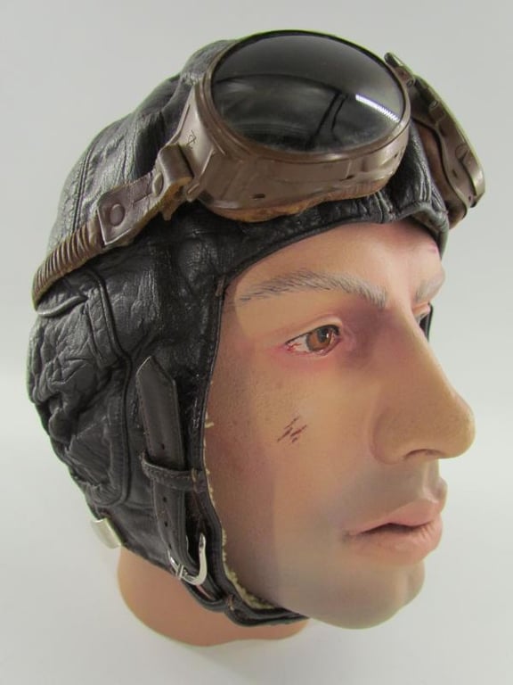 Luftwaffe LKPW101 Flight Crews Leather Winter Helmet With Flight Goggles