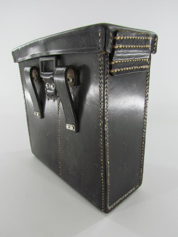 Wehrmacht Brustmikrofon 33 in Original Pouch...Rare!