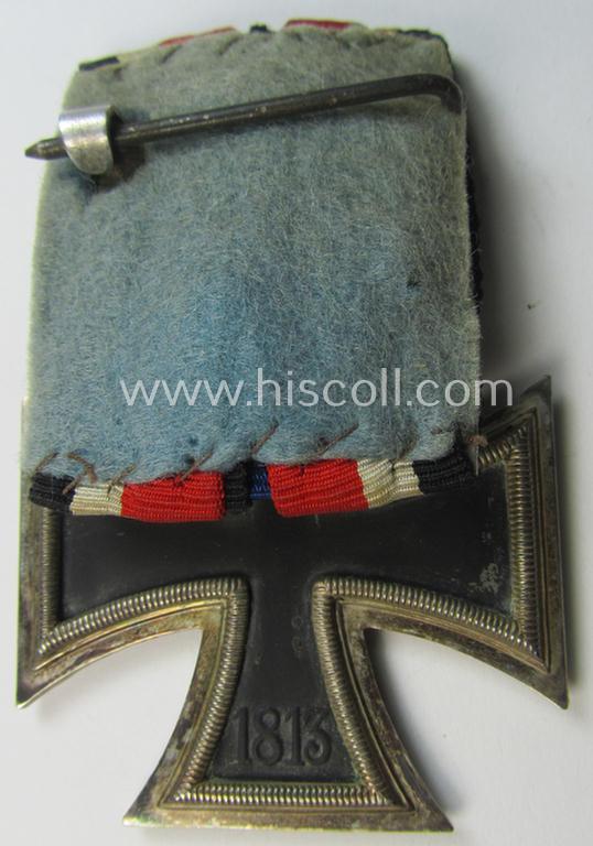 Attractive, Iron Cross 2nd class (or: 'Eisernes Kreuz 2. Klasse') being a nicely preserved example (of the 'standard-design' by a by me unidentified maker ie. 'Hersteller') and that comes period-mounted as a so-called: 'Einzelspange'