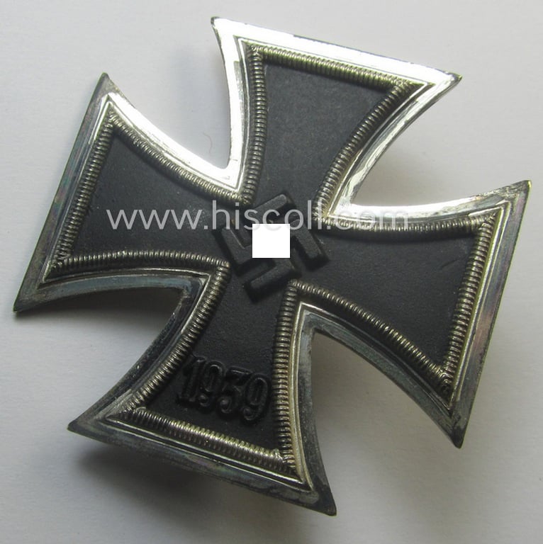 Superb, 'Eisernes Kreuz 1. Klasse' (ie. Iron Cross 1st class) being a non-maker-marked (but I deem by: 'S & L'- produced!) example and that comes complete in its specific etui