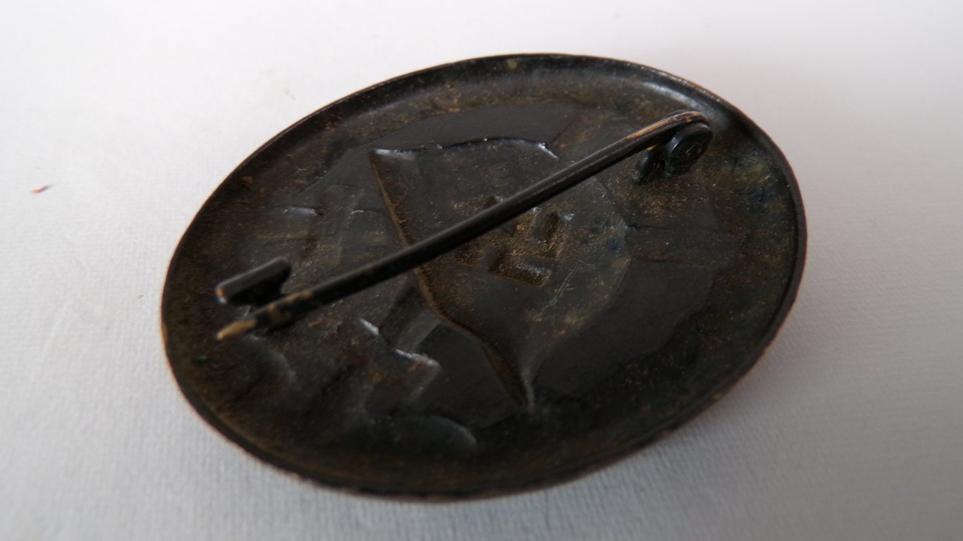 Verwundeten abzeichen (wound badge)