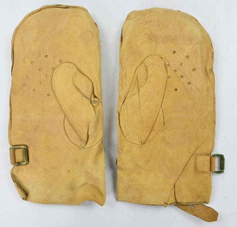 British WW2 Winter Mittens